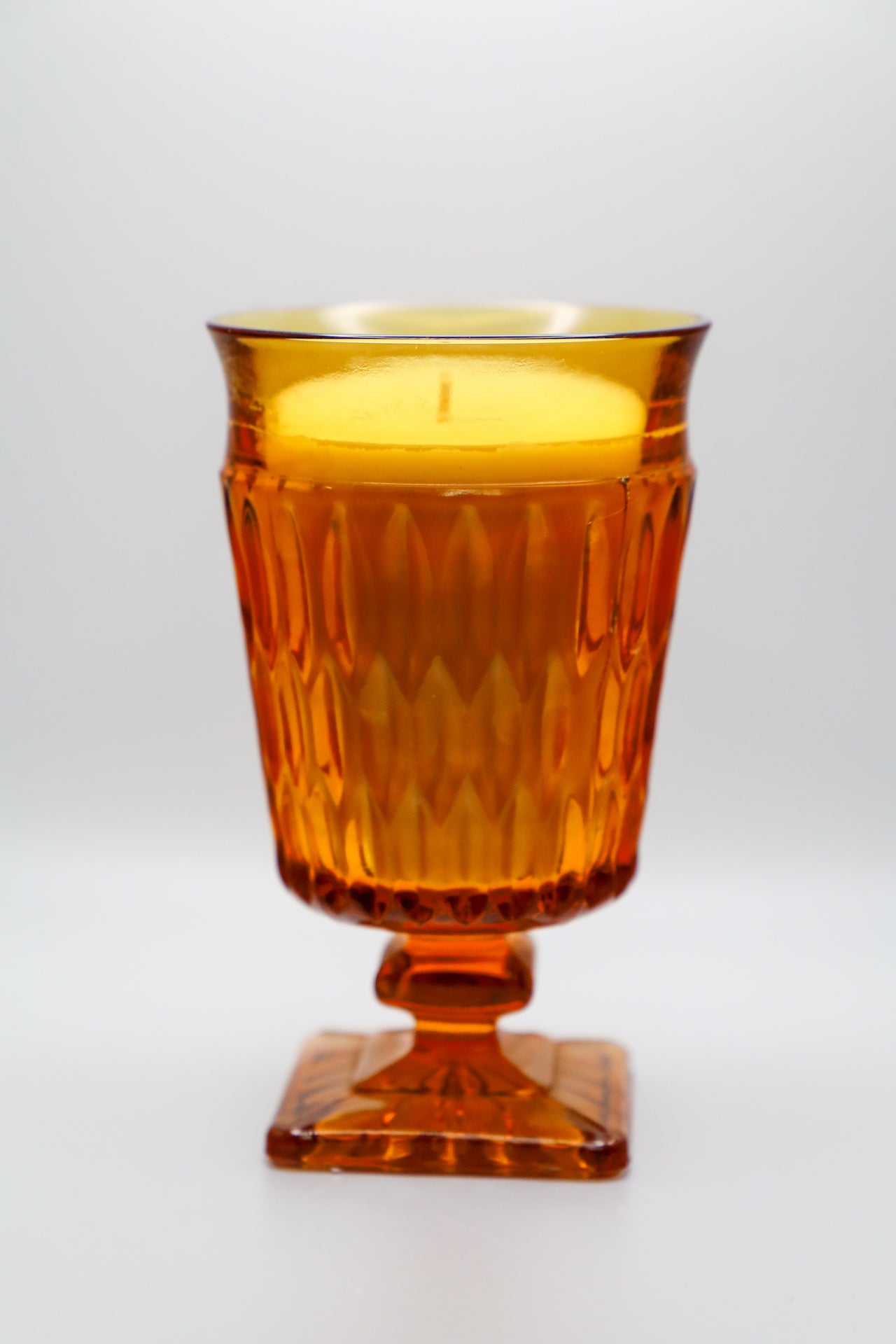 Mt Vernon Amber Iced Tea Glass with Apple Bourbon scented soy candle.