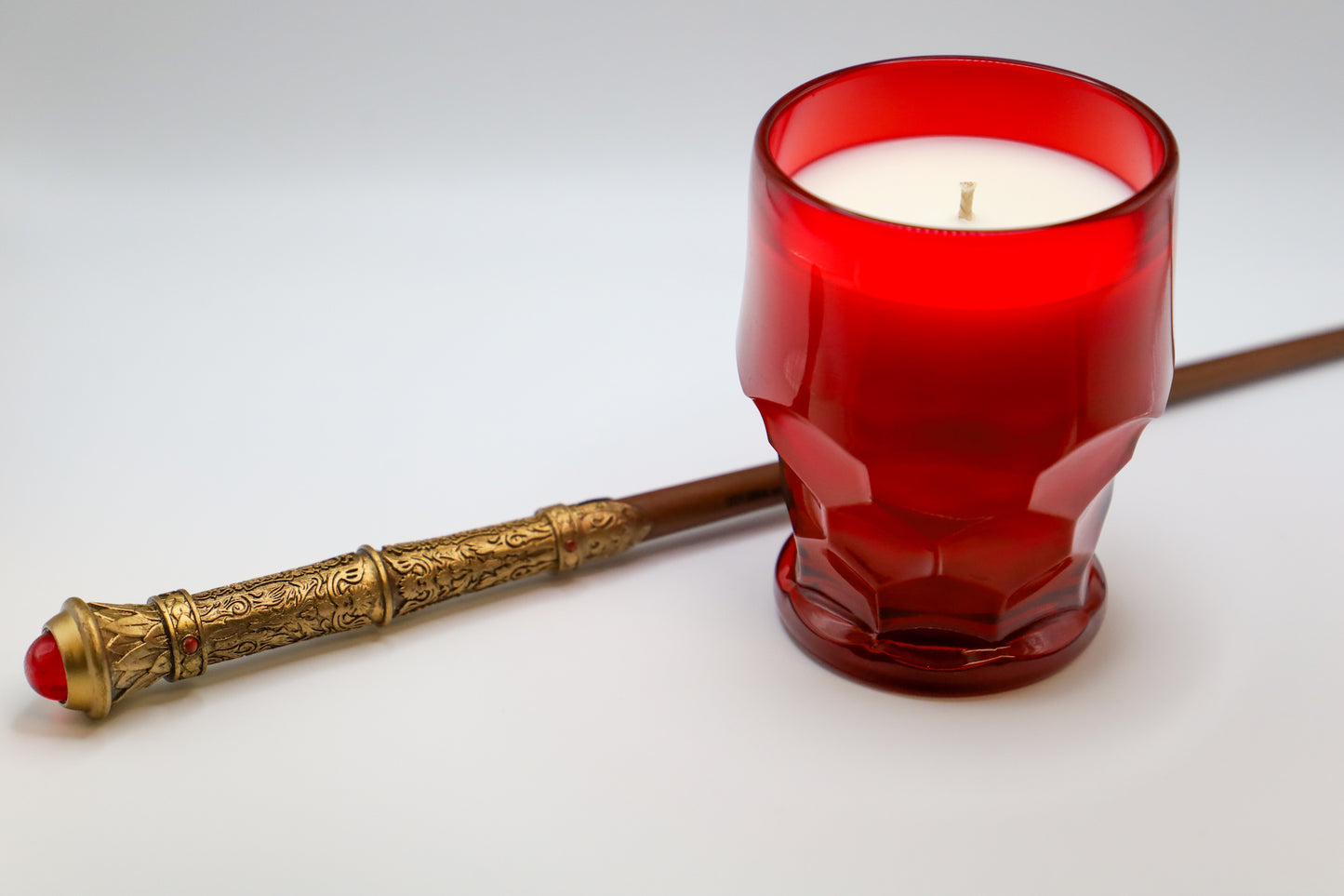 Vintage Viking Georgian Ruby Tumbler with "Lion" scented soy candle.